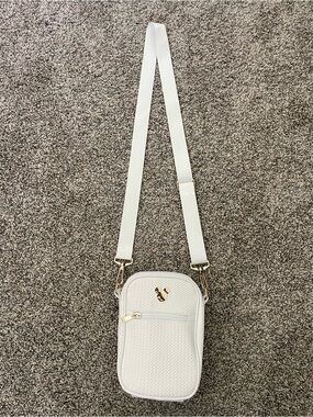 Bioworld Disney Mickey Mouse White/Gold Crossbody Bag Purse